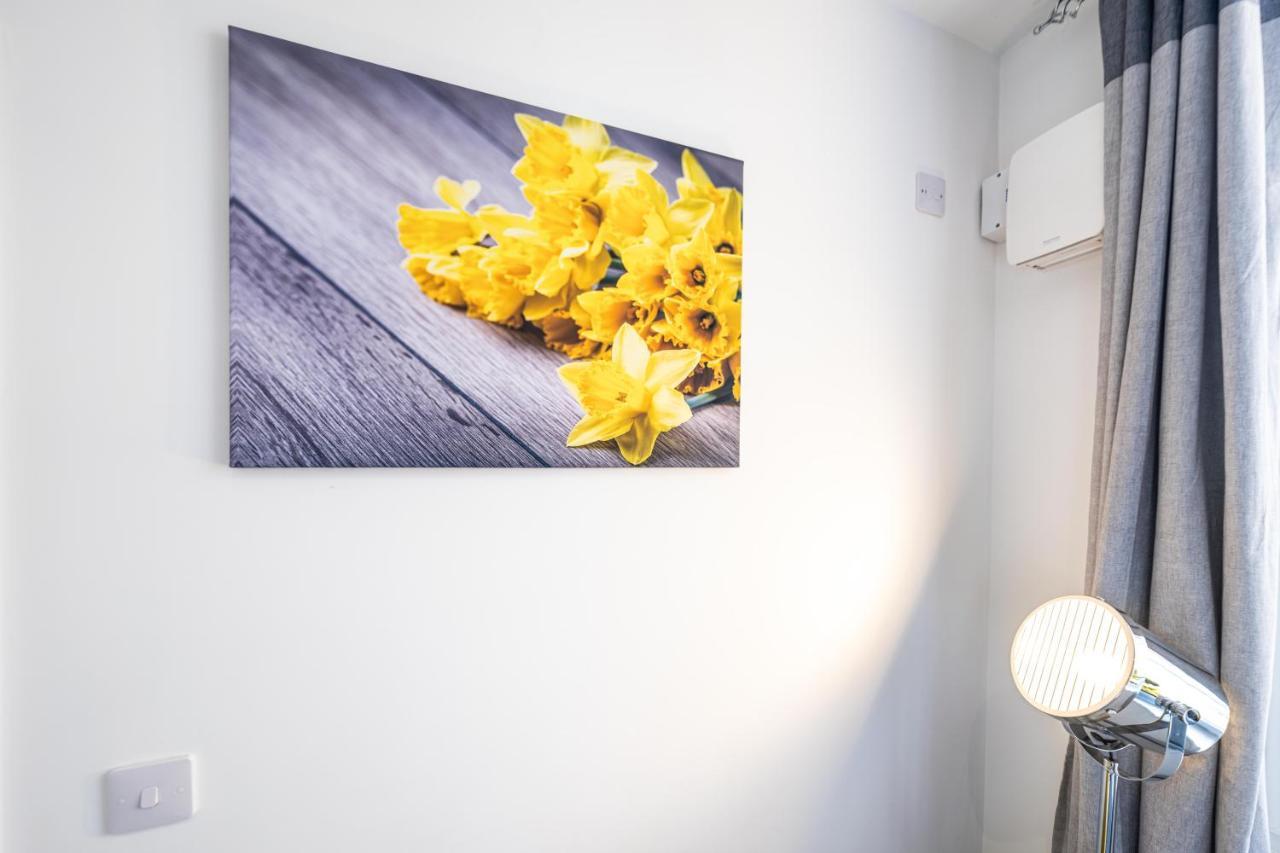 Mission Wave - Venture Apartment Staines-upon-Thames Ngoại thất bức ảnh