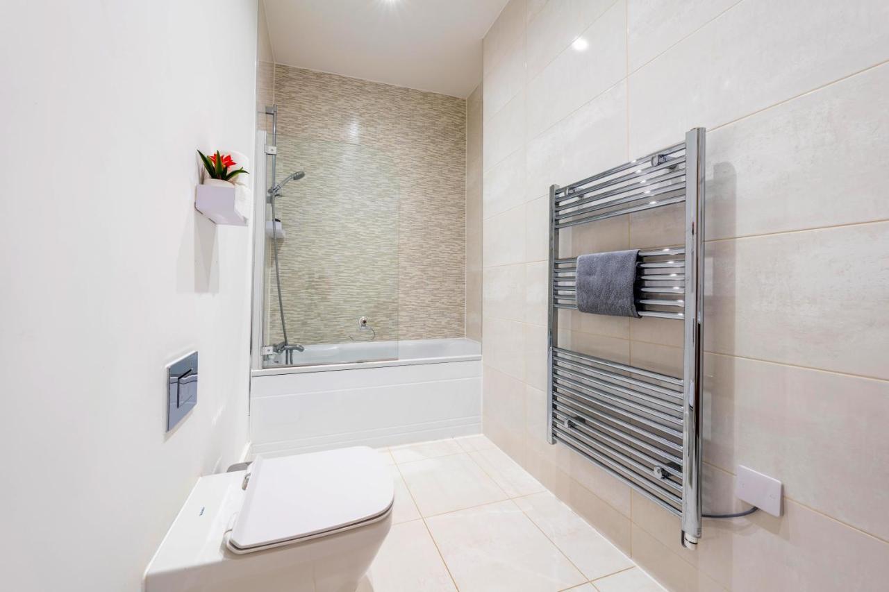Mission Wave - Venture Apartment Staines-upon-Thames Ngoại thất bức ảnh