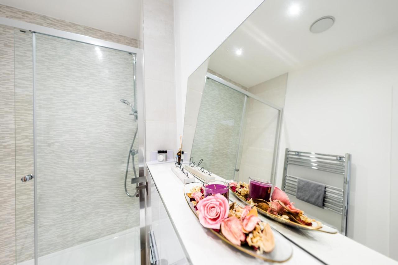 Mission Wave - Venture Apartment Staines-upon-Thames Ngoại thất bức ảnh