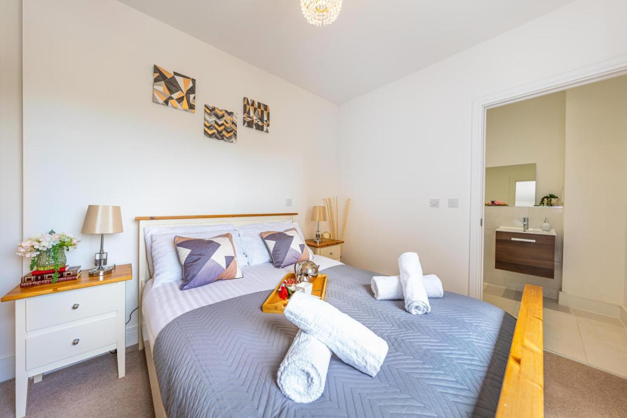 Mission Wave - Venture Apartment Staines-upon-Thames Ngoại thất bức ảnh