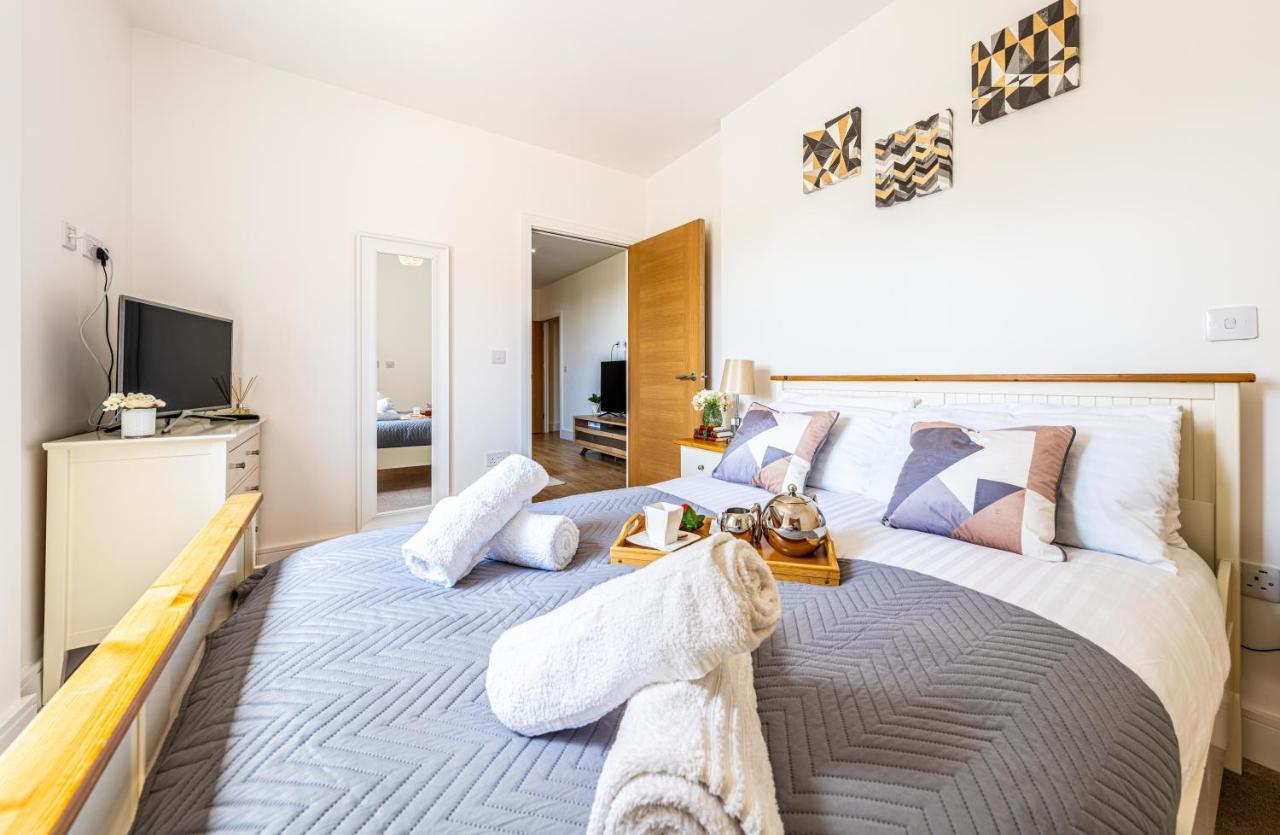 Mission Wave - Venture Apartment Staines-upon-Thames Ngoại thất bức ảnh
